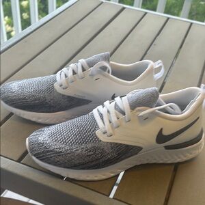 Nike Odyssey React 2 Flyknit - NEW IN BOX